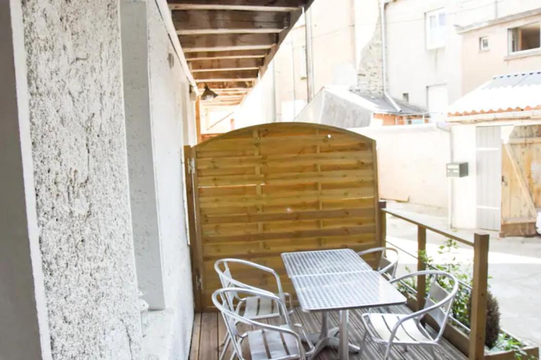Gite Urbain Ancienne Ecurie Au Centre Ville Et Parking Nantes Zewnętrze zdjęcie